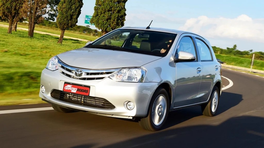 Toyota Etios tem produção extinta no Brasil para dar lugar ao Yaris Cross