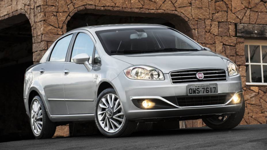 A vers&atilde;o topo-de-linha Absolute tem mais equipamentos | <a href="https://gutenberg.quatrorodas.abril.com.br/noticias/fabricantes/reestilizado-linea-chega-r-55-850-778473.shtml" rel="migration">Leia mais</a> | <a href="https://gutenberg.quatrorodas.abril.com.br/carros/impressoes/fiat-linea-ess" rel="migration"></a>