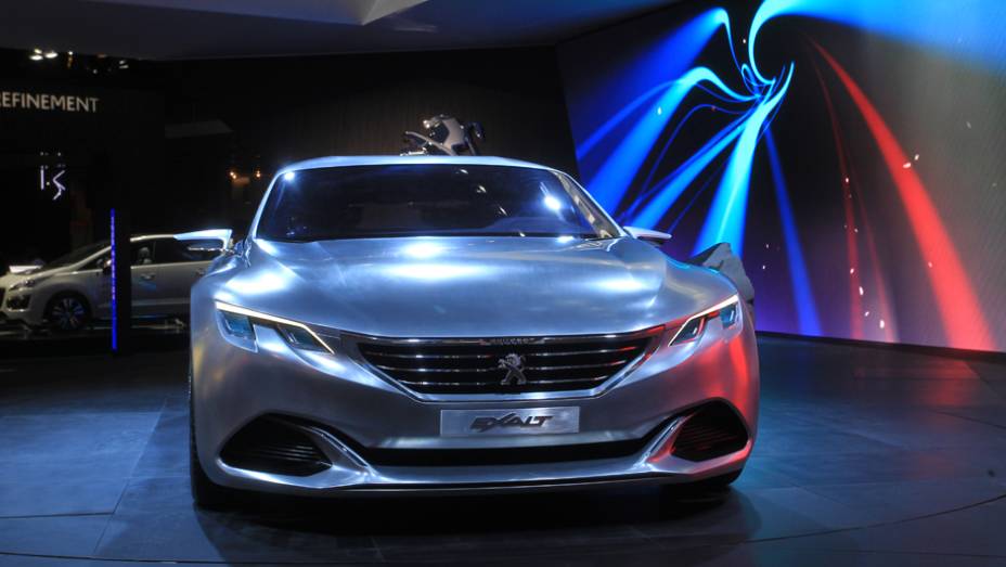 Peugeot Exalt | <a href="https://gutenberg.quatrorodas.abril.com.br/noticias/saloes/paris-2014/peugeot-atualiza-exalt-concept-798909.shtml" rel="migration">Leia mais</a> | <a href="https://gutenberg.quatrorodas.abril.com.br/galerias/saloes/paris/2014/direto-salao-paris-parte-2-803962.shtml" rel="migration">V</a>