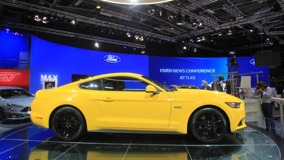 Ford Mustang | <a href="https://gutenberg.quatrorodas.abril.com.br/noticias/saloes/paris-2014/ford-lanca-mustang-europeu-803557.shtml" rel="migration">Leia mais</a> | <a href="https://gutenberg.quatrorodas.abril.com.br/galerias/saloes/paris/2014/direto-salao-paris-parte-2-803962.shtml" rel="migration">Veja m</a>