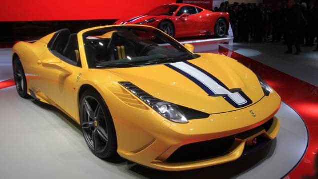 Ferrari 458 Speciale A | <a href="https://gutenberg.quatrorodas.abril.com.br/noticias/saloes/paris-2014/ferrari-divulga-imagens-458-speciale-aperta-802402.shtml" rel="migration">Leia mais</a> | <a href="https://gutenberg.quatrorodas.abril.com.br/galerias/saloes/paris/2014/direto-salao-paris-p" rel="migration"></a> Ferrari 458 Speciale A | <a href="https://gutenberg.quatrorodas.abril.com.br/noticias/saloes/paris-2014/ferrari-divulga-imagens-458-speciale-aperta-802402.shtml" rel="migration">Leia mais</a> | <a href="https://gutenberg.quatrorodas.abril.com.br/galerias/saloes/paris/2014/direto-salao-paris-p" rel="migration"></a>