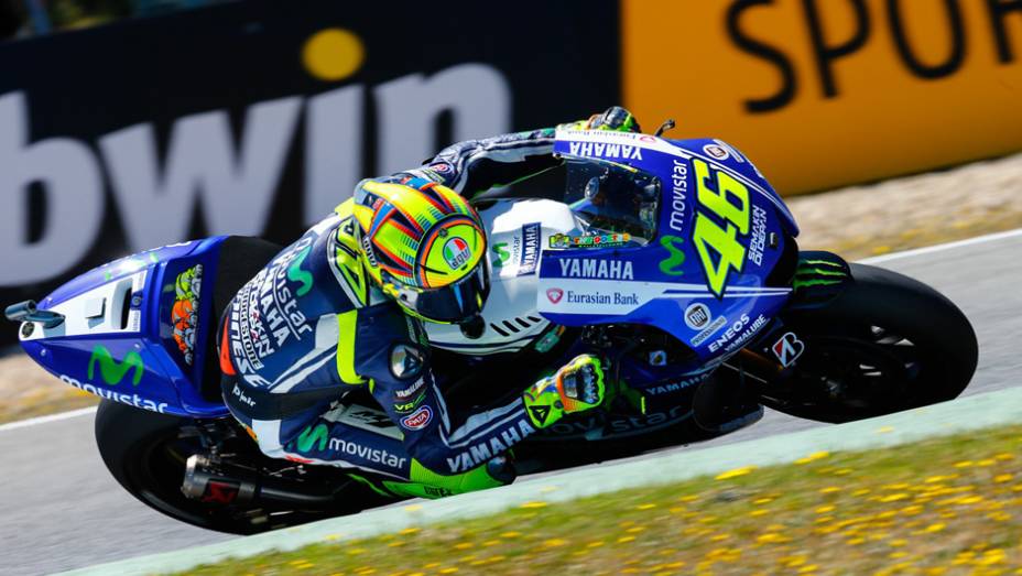 Rossi fez sua melhor prova no ano. | <a href="https://gutenberg.quatrorodas.abril.com.br/moto/noticias/quatro-vezes-marquez-781513.shtml" rel="migration">Leia mais</a>