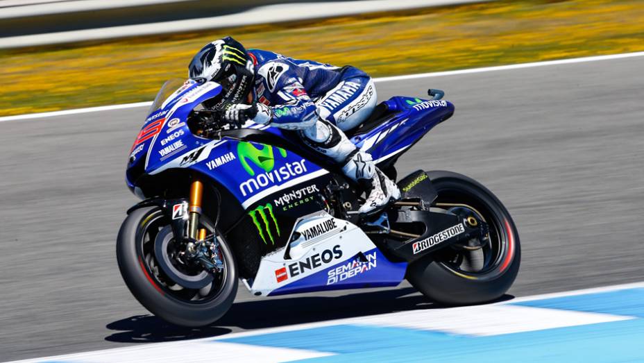 Lorenzo não conseguiu segurar a pressão do rival da Honda. | <a href="https://gutenberg.quatrorodas.abril.com.br/moto/noticias/quatro-vezes-marquez-781513.shtml" rel="migration">Leia mais</a>