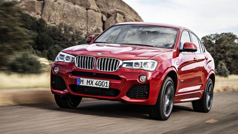 O design lembra muito o X6, pioneiro na marca no segmento de crossovers | <a href="https://gutenberg.quatrorodas.abril.com.br/carros/lancamentos/bmw-x4-775640.shtml" rel="migration">Leia mais</a> O design lembra muito o X6, pioneiro na marca no segmento de crossovers | <a href="https://gutenberg.quatrorodas.abril.com.br/carros/lancamentos/bmw-x4-775640.shtml" rel="migration">Leia mais</a>