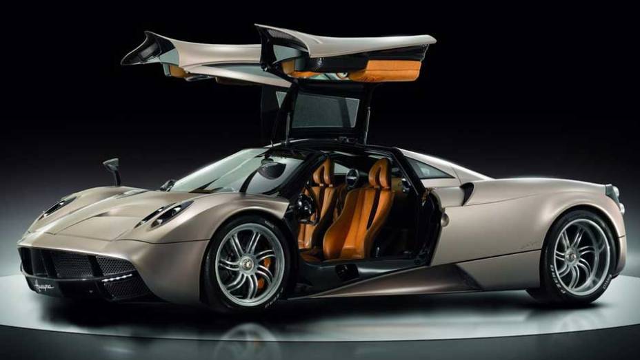 O Huayra é o novo superesportivo da marca de Horacio Pagani