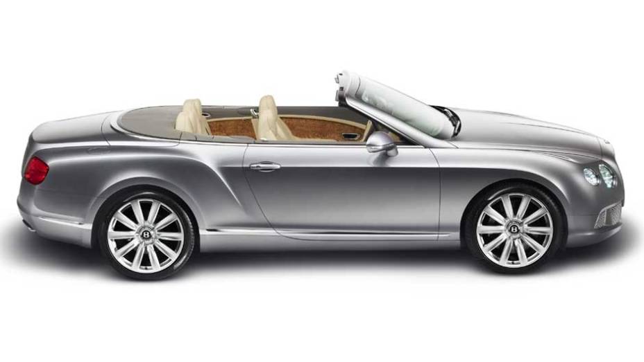 Sistema de tração nas quatro rodas foi aprimorado para uma melhor distribuição | <a href="https://gutenberg.quatrorodas.abril.com.br/carros/lancamentos/bentley-continental-gtc-637536.shtml" rel="migration">Leia mais</a>