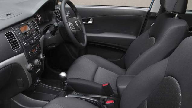 No Brasil, o SUV custa a partir de R$ 89.900 reais | <a href="https://gutenberg.quatrorodas.abril.com.br/carros/lancamentos/ssangyong-korando-637990.shtml" rel="migration">Leia mais</a> No Brasil, o SUV custa a partir de R$ 89.900 reais | <a href="https://gutenberg.quatrorodas.abril.com.br/carros/lancamentos/ssangyong-korando-637990.shtml" rel="migration">Leia mais</a>