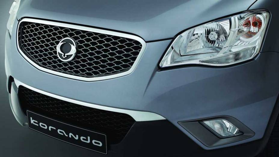 Versão topo-de-linha tem preço de R$ 119.900 | <a href="https://gutenberg.quatrorodas.abril.com.br/carros/lancamentos/ssangyong-korando-637990.shtml" rel="migration">Leia mais</a>