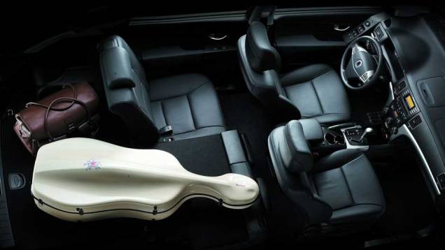 São oferecidas as transmissões manual de cinco marchas e automática de seis velocidades | <a href="https://gutenberg.quatrorodas.abril.com.br/carros/lancamentos/ssangyong-korando-637990.shtml" rel="migration">Leia mais</a> São oferecidas as transmissões manual de cinco marchas e automática de seis velocidades | <a href="https://gutenberg.quatrorodas.abril.com.br/carros/lancamentos/ssangyong-korando-637990.shtml" rel="migration">Leia mais</a>