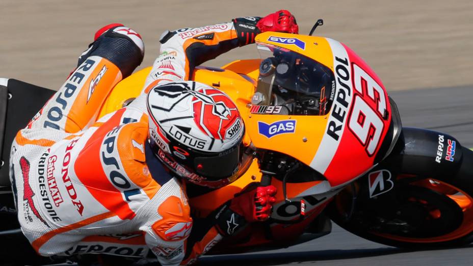 Com possibilidade de título, Márquez larga em quarto. | <a href="https://gutenberg.quatrorodas.abril.com.br/moto/noticias/motogp-dovizioso-conquista-pole-japao-805545.shtml" rel="migration">Leia mais</a>