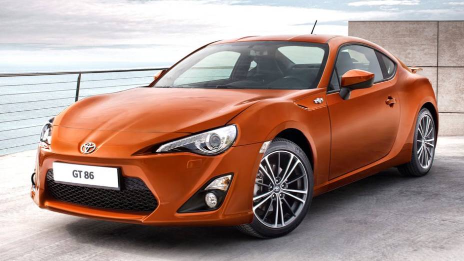 Irmão do Subaru BRZ, o GT 86 será apresentado em Tóquio | <a href="https://gutenberg.quatrorodas.abril.com.br/noticias/toyota-mostra-detalhes-gt-86-308379_p.shtml" rel="migration">Leia mais</a>