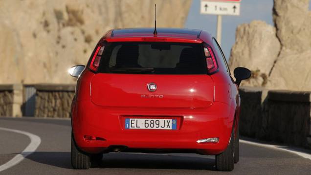 Trasmissão será manual, de seis velocidades Trasmissão será manual, de seis velocidades