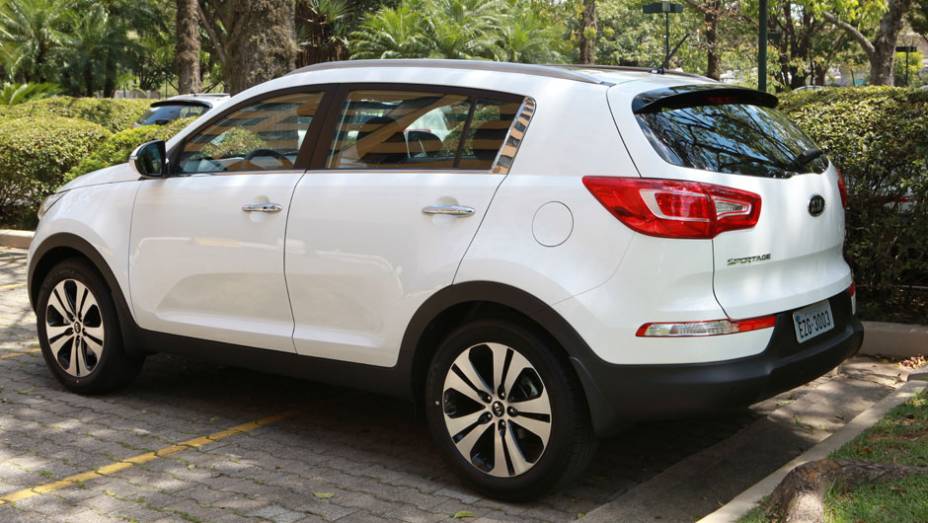 O visual do SUV caiu no gosto do brasileiro: em 2011, foram vendidas pouco mais de 8 mil unidades | <a href="https://gutenberg.quatrorodas.abril.com.br/carros/lancamentos/kia-sportage-flex-676497.shtml" rel="migration">Leia mais</a>