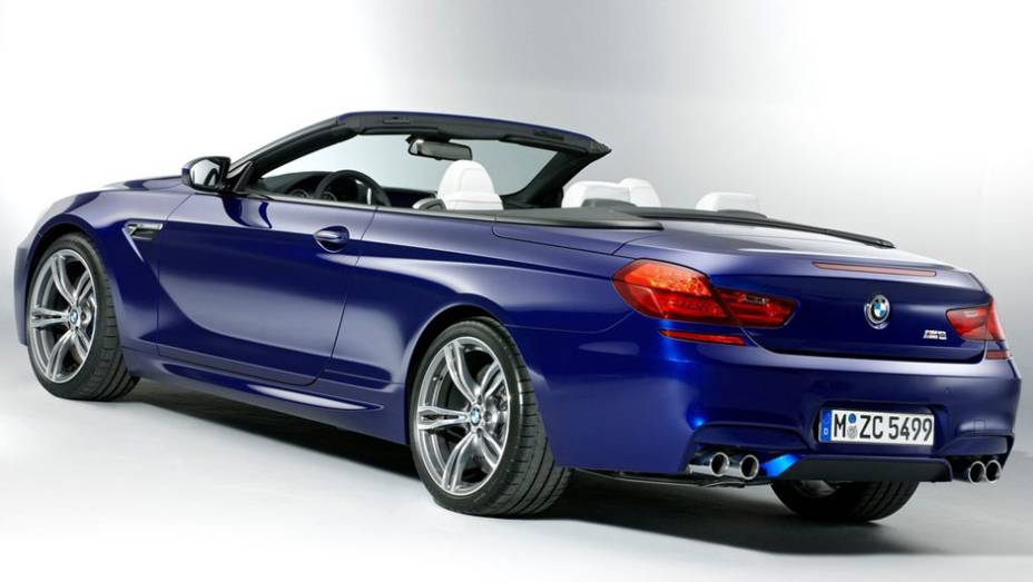 A ausência do teto não prejudicou a harmonia das linhas do M6 | <a href="https://gutenberg.quatrorodas.abril.com.br/saloes/genebra/2012/bmw-m6-678571.shtml" rel="migration">Leia mais</a>