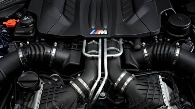 Os 560 cv fazem o M6 andar na frente da concorrência | <a href="https://gutenberg.quatrorodas.abril.com.br/saloes/genebra/2012/bmw-m6-678571.shtml" rel="migration">Leia mais</a> Os 560 cv fazem o M6 andar na frente da concorrência | <a href="https://gutenberg.quatrorodas.abril.com.br/saloes/genebra/2012/bmw-m6-678571.shtml" rel="migration">Leia mais</a>