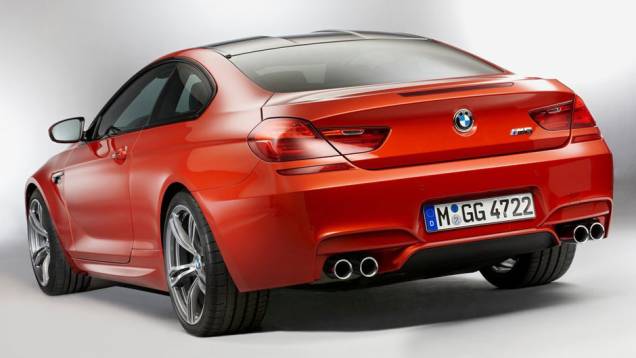 As quatro saídas de escapamento mostram que este não é um Série 6 qualquer | | <a href="https://gutenberg.quatrorodas.abril.com.br/saloes/genebra/2012/bmw-m6-678571.shtml" rel="migration">Leia mais</a> As quatro saídas de escapamento mostram que este não é um Série 6 qualquer | | <a href="https://gutenberg.quatrorodas.abril.com.br/saloes/genebra/2012/bmw-m6-678571.shtml" rel="migration">Leia mais</a>