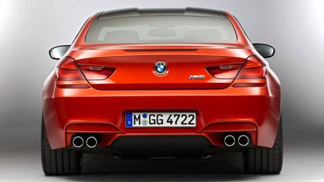 Este é o ângulo que a maioria dos motoristas vai se acostumar a ver o M6 | <a href="https://gutenberg.quatrorodas.abril.com.br/saloes/genebra/2012/bmw-m6-678571.shtml" rel="migration">Leia mais</a> Este é o ângulo que a maioria dos motoristas vai se acostumar a ver o M6 | <a href="https://gutenberg.quatrorodas.abril.com.br/saloes/genebra/2012/bmw-m6-678571.shtml" rel="migration">Leia mais</a>