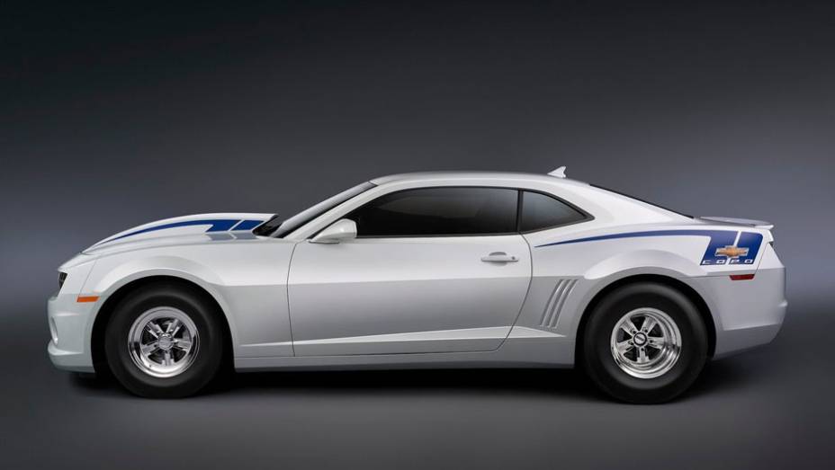 Para não fazer feio nas arrancadas, o Camaro será vendido com três opções de motorização | <a href="https://gutenberg.quatrorodas.abril.com.br/noticias/fabricantes-conceito-chevrolet-sera-produzido-317761_p.shtml" rel="migration">Leia mais</a>