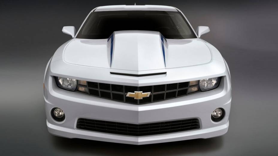 A potência dos três motores não foi divulgada pela GM | <a href="https://gutenberg.quatrorodas.abril.com.br/noticias/fabricantes-conceito-chevrolet-sera-produzido-317761_p.shtml" rel="migration">Leia mais</a>