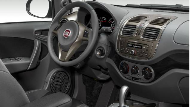 Câmbio Dualogic e apliques no painel são opcionais no Grand Siena | <a href="https://gutenberg.quatrorodas.abril.com.br/carros/lancamentos/fiat-grand-siena-680146.shtml" rel="migration">Leia mais</a> Câmbio Dualogic e apliques no painel são opcionais no Grand Siena | <a href="https://gutenberg.quatrorodas.abril.com.br/carros/lancamentos/fiat-grand-siena-680146.shtml" rel="migration">Leia mais</a>