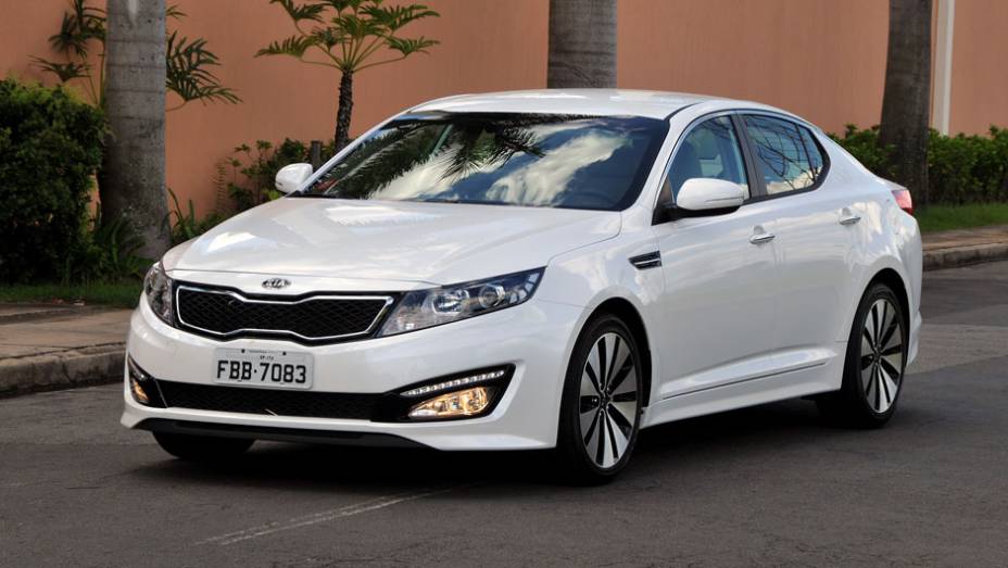 Op&ccedil;&atilde;o de entrada custa R$ 96.900 | <a href="https://gutenberg.quatrorodas.abril.com.br/carros/lancamentos/kia-optima-681089.shtml" rel="migration">Leia mais</a>