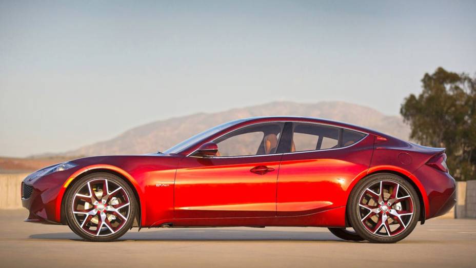 Esportivo conta com motor BMW | <a href="https://gutenberg.quatrorodas.abril.com.br/saloes/nova-york/2012/fisker-atlantic-681184.shtml" rel="migration">Leia mais</a>