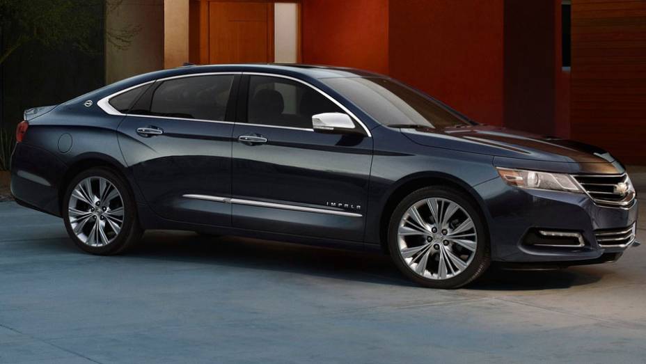 Olhando de frente, chama aten&ccedil;&atilde;o a nova grade frontal | <a href="https://gutenberg.quatrorodas.abril.com.br/saloes/nova-york/2012/chevrolet-impala-681135.shtml" rel="migration">Leia mais</a>