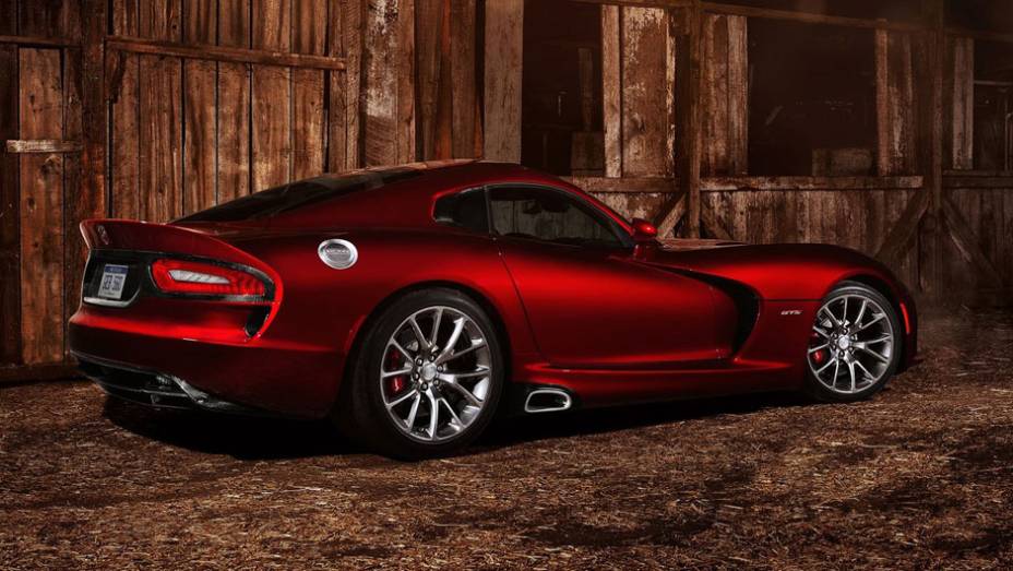 Motor possui capacidade de 8,7 litros| <a href="https://gutenberg.quatrorodas.abril.com.br/saloes/nova-york/2012/srt-viper-681186.shtml" rel="migration">Leia mais</a>