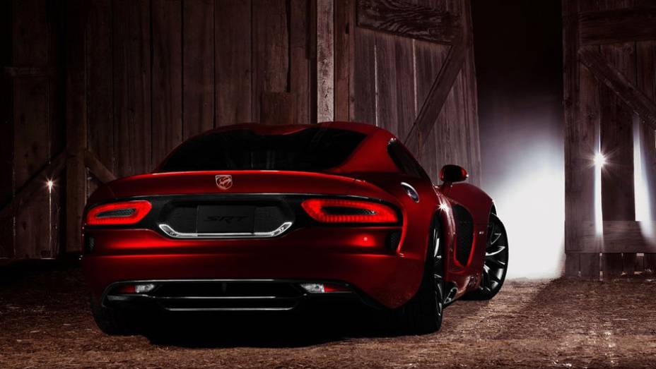 Visual agressivo do modelo &eacute; destaque| <a href="https://gutenberg.quatrorodas.abril.com.br/saloes/nova-york/2012/srt-viper-681186.shtml" rel="migration">Leia mais</a>