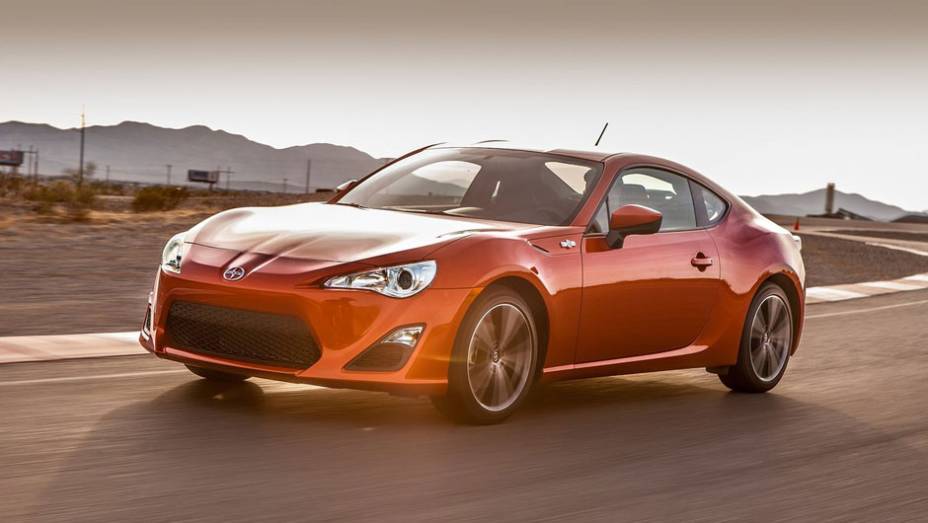 O FR-S seduz pelo visual esportivo | <a href="https://gutenberg.quatrorodas.abril.com.br/noticias/scion-mostra-esportivo-fr-s-320588_p.shtml" rel="migration">Leia mais</a>