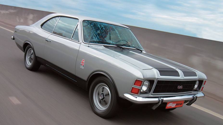 Ícone da GM, o Opala SS era o sonho da molecada daquele tempo, que sonhava em acelerar o vigoroso motor 4.1 pelas ruas e avenidas | <a href="https://gutenberg.quatrorodas.abril.com.br/classicos/faixa/opala-ss-melhor-esportivo-nacional-683530.shtml" rel="migration">Leia mais</a>