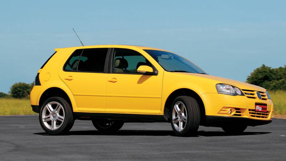 Outro esportivo contemporâneo, o Volkswagen Golf GTI, também chegou perto da grande final, mas acabou sendo derrotado pelo Civic | <a href="https://gutenberg.quatrorodas.abril.com.br/carros/comparativos/conteudo_230247.shtml" rel="migration">Leia mais</a> Outro esportivo contemporâneo, o Volkswagen Golf GTI, também chegou perto da grande final, mas acabou sendo derrotado pelo Civic | <a href="https://gutenberg.quatrorodas.abril.com.br/carros/comparativos/conteudo_230247.shtml" rel="migration">Leia mais</a>