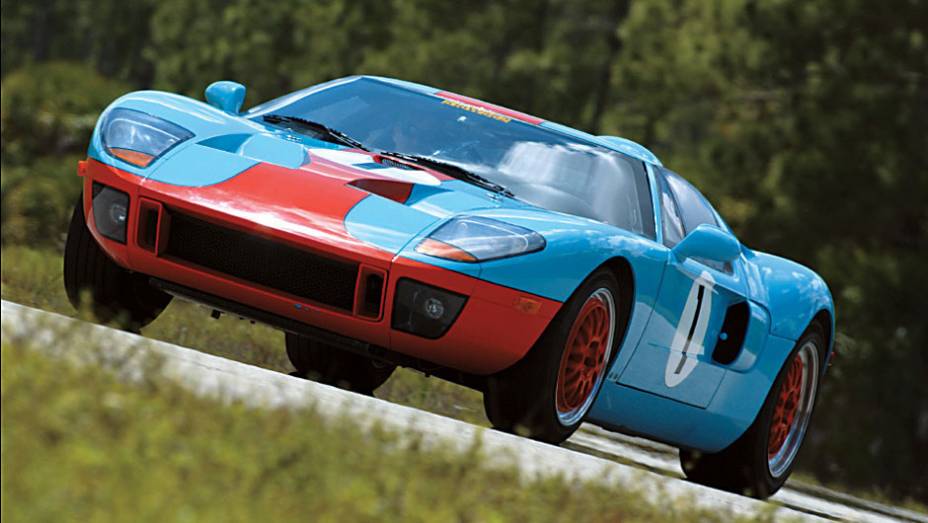 Ford GT40: desenvolvido por Carroll Shelby, ele quebrou a hegemonia da Ferrari em Le Mans | <a href="https://gutenberg.quatrorodas.abril.com.br/noticias/carrol-shelby-morre-aos-89-anos-321336_p.shtml" target="_blank" rel="migration">Carroll Shelby morre aos 89 anos</a> | <a href="http:/" rel="migration"></a>