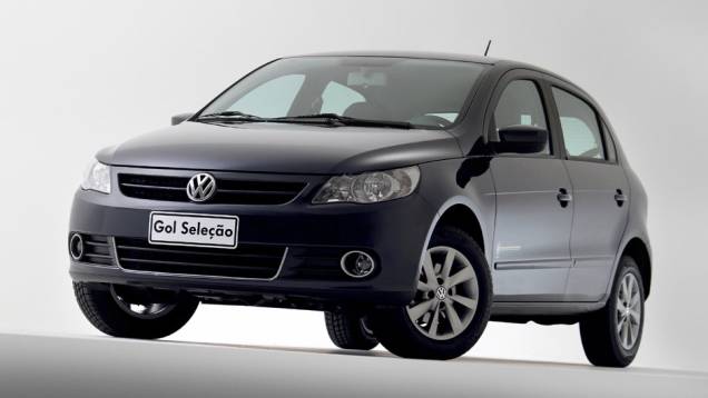 VW Gol Seleção (2010): aproveitando o fato de ser patrocinadora da CBF (Confederação Brasileira de Futebol), a versão trazia o escudo da seleção estampado nas laterais e nos bancos; tinha apenas motor 1.0 VW Gol Seleção (2010): aproveitando o fato de ser patrocinadora da CBF (Confederação Brasileira de Futebol), a versão trazia o escudo da seleção estampado nas laterais e nos bancos; tinha apenas motor 1.0