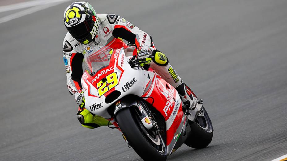 Andrea Iannone | <a href="https://gutenberg.quatrorodas.abril.com.br/moto/noticias/motogp-sete-vezes-marquez-790790.shtml" rel="migration">Leia mais</a> Andrea Iannone | <a href="https://gutenberg.quatrorodas.abril.com.br/moto/noticias/motogp-sete-vezes-marquez-790790.shtml" rel="migration">Leia mais</a>