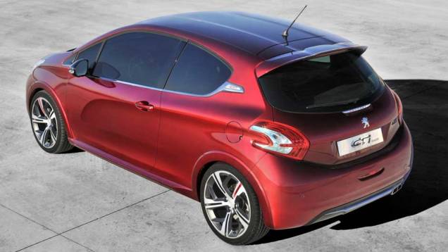 Peugeot confirmou a versão de produção do 208 GTI para o Salão de Paris deste ano. Versão conceitual foi mostrada em Genebra. <a href="https://gutenberg.quatrorodas.abril.com.br/noticias/fabricantes-peugeot-208-gti-sera-mostrado-paris-325335_p.shtml" rel="migration">Leia mais</a> Peugeot confirmou a versão de produção do 208 GTI para o Salão de Paris deste ano. Versão conceitual foi mostrada em Genebra. <a href="https://gutenberg.quatrorodas.abril.com.br/noticias/fabricantes-peugeot-208-gti-sera-mostrado-paris-325335_p.shtml" rel="migration">Leia mais</a>