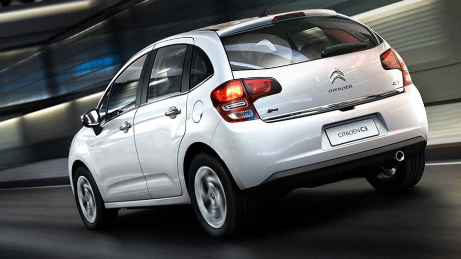 A traseira deixou de lado as lanternas triangulares e usa peças em formato de bumerangue | <a href="https://gutenberg.quatrorodas.abril.com.br/carros/lancamentos/citroen-c3-696228.shtml" rel="migration">Leia mais</a>