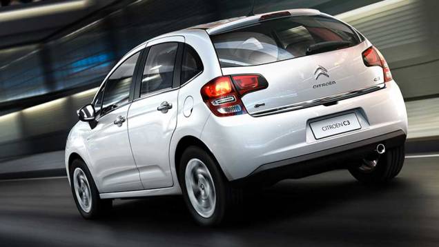 A traseira deixou de lado as lanternas triangulares e usa peças em formato de bumerangue | <a href="https://gutenberg.quatrorodas.abril.com.br/carros/lancamentos/citroen-c3-696228.shtml" rel="migration">Leia mais</a> A traseira deixou de lado as lanternas triangulares e usa peças em formato de bumerangue | <a href="https://gutenberg.quatrorodas.abril.com.br/carros/lancamentos/citroen-c3-696228.shtml" rel="migration">Leia mais</a>