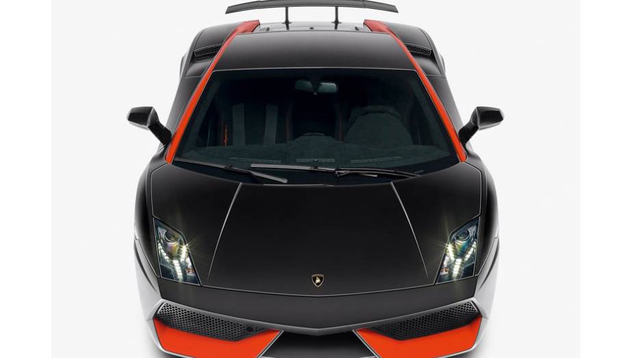 Sua relação peso-potência é de apenas 2,35 kg/cv | <a href="https://gutenberg.quatrorodas.abril.com.br/saloes/paris/2012/lamborghini-gallardo-lp-570-4-edizione-tecnica-703486.shtml" rel="migration">Leia mais</a>