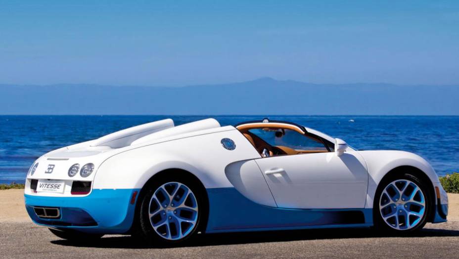 O carro inspirador, aliás, é de propriedade do apresentador Jay Leno | <a href="https://gutenberg.quatrorodas.abril.com.br/saloes/paris/2012/bugatti-veyron-16-4-grand-sport-vitesse-special-edition-703589.shtml" rel="migration">Leia mais</a>