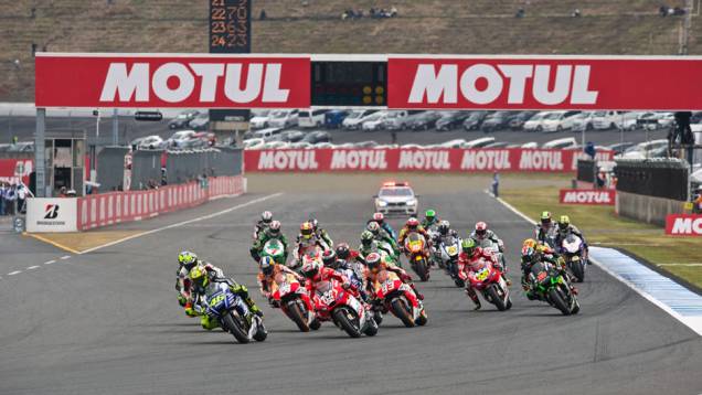 Momento da largada do GP do Japão. | <a href="https://gutenberg.quatrorodas.abril.com.br/moto/noticias/ultrapassagem-final-bicampeonato-marc-marquez-805642.shtml" rel="migration">Leia mais</a> Momento da largada do GP do Japão. | <a href="https://gutenberg.quatrorodas.abril.com.br/moto/noticias/ultrapassagem-final-bicampeonato-marc-marquez-805642.shtml" rel="migration">Leia mais</a>