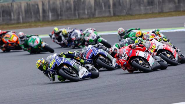 Rossi toma a liderança de Dovizioso. | <a href="https://gutenberg.quatrorodas.abril.com.br/moto/noticias/ultrapassagem-final-bicampeonato-marc-marquez-805642.shtml" rel="migration">Leia mais</a> Rossi toma a liderança de Dovizioso. | <a href="https://gutenberg.quatrorodas.abril.com.br/moto/noticias/ultrapassagem-final-bicampeonato-marc-marquez-805642.shtml" rel="migration">Leia mais</a>