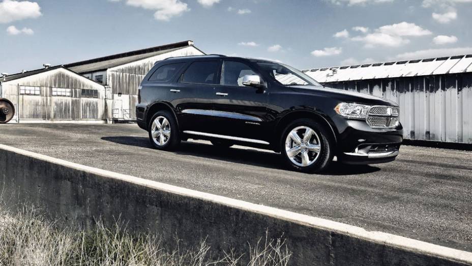 Dodge Durango | <a href="https://gutenberg.quatrorodas.abril.com.br/salao-do-automovel/2012/carros/durango-704005.shtml" rel="migration">Leia mais</a>