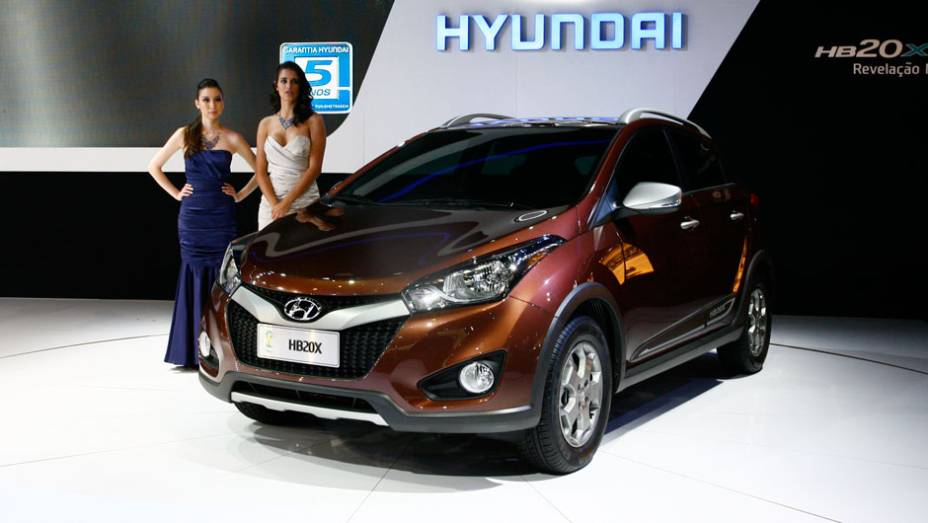 A Hyundai apresentou o HB20X no Salão do Automóvel | <a href="https://gutenberg.quatrorodas.abril.com.br/salao-do-automovel/2012/carros/hb20x-708891.shtml" rel="migration">Leia mais</a>