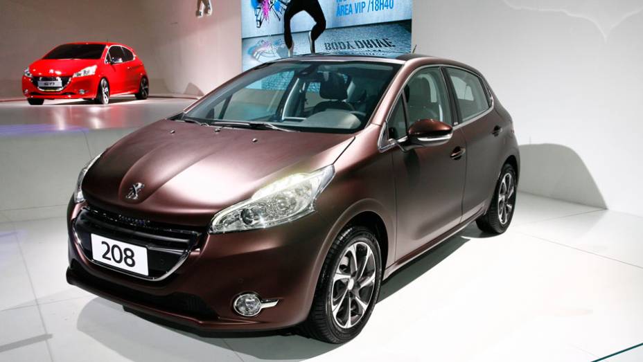 A Peugeot levou ao Salão do Automóvel de São Paulo o esperado 208 | <a href="https://gutenberg.quatrorodas.abril.com.br/salao-do-automovel/2012/carros/208-709089.shtml" rel="migration">Leia mais</a>