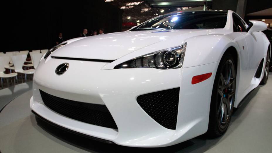 Modelo desembarca no Brasil <a href="https://gutenberg.quatrorodas.abril.com.br/salao-do-automovel/2012/carros/lexus-lfa-703969.shtml" rel="migration">Leia mais</a>