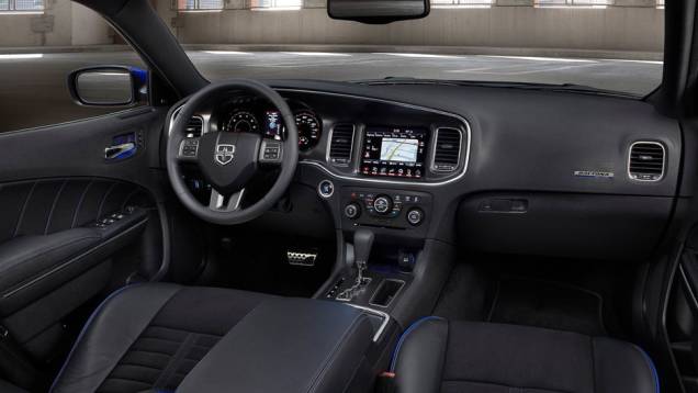 O interior tem bancos térmicos, além de central multimídia com tela de 8,4 polegadas | <a href="%20https://gutenberg.quatrorodas.abril.com.br/saloes/los-angeles/2012/dodge-charger-daytona-724025.shtml" rel="migration">Leia mais</a> O interior tem bancos térmicos, além de central multimídia com tela de 8,4 polegadas | <a href="%20https://gutenberg.quatrorodas.abril.com.br/saloes/los-angeles/2012/dodge-charger-daytona-724025.shtml" rel="migration">Leia mais</a>