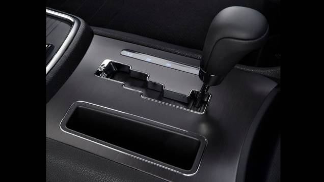 Câmbio do Charger Daytona | <a href="https://gutenberg.quatrorodas.abril.com.br/saloes/los-angeles/2012/dodge-charger-daytona-724025.shtml" rel="migration">Leia mais</a> Câmbio do Charger Daytona | <a href="https://gutenberg.quatrorodas.abril.com.br/saloes/los-angeles/2012/dodge-charger-daytona-724025.shtml" rel="migration">Leia mais</a>