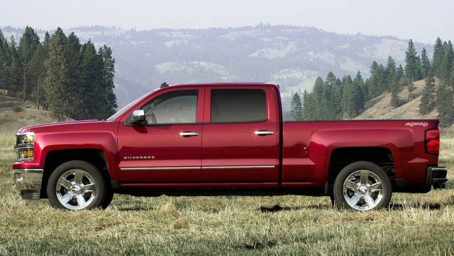 Segundo a GM, o isolamento acústico da cabine foi aprimorado | <a href="https://gutenberg.quatrorodas.abril.com.br/saloes/detroit/2013/chevrolet-silverado-730372.shtml" rel="migration">Leia mais</a>