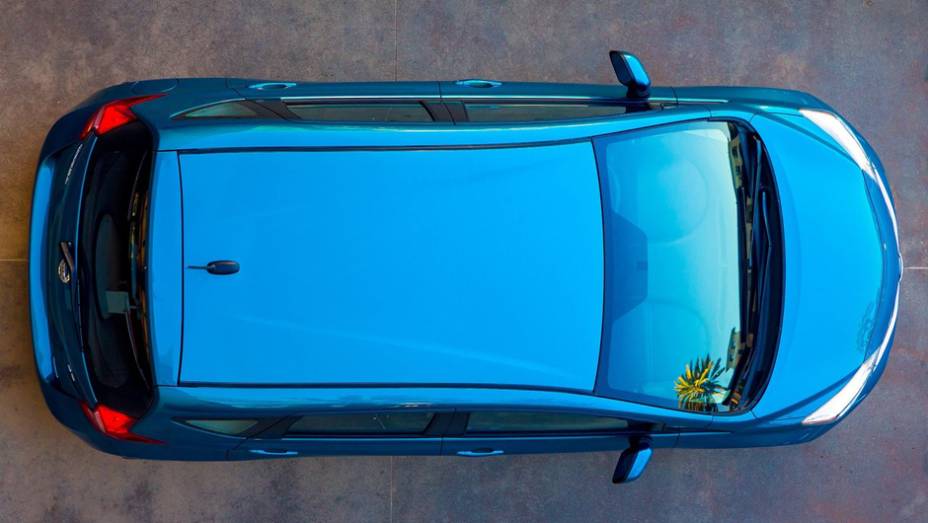 Equipado com motor 1.6 quatro cilindros, o hatch desenvolve 109 cavalos | <a href="https://gutenberg.quatrorodas.abril.com.br/saloes/detroit/2013/nissan-versa-note-731021.shtml" rel="migration">Leia mais</a>